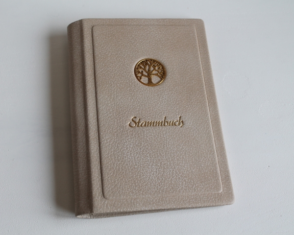 Stammbuch "Goldene Lebensbaum" aus beigem Büffelleder